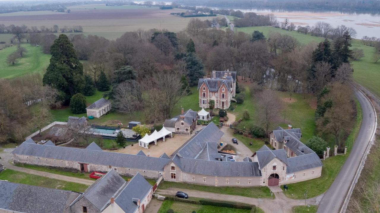 Chateau De Belle Poule Les Ponts-de-Ce Exterior photo